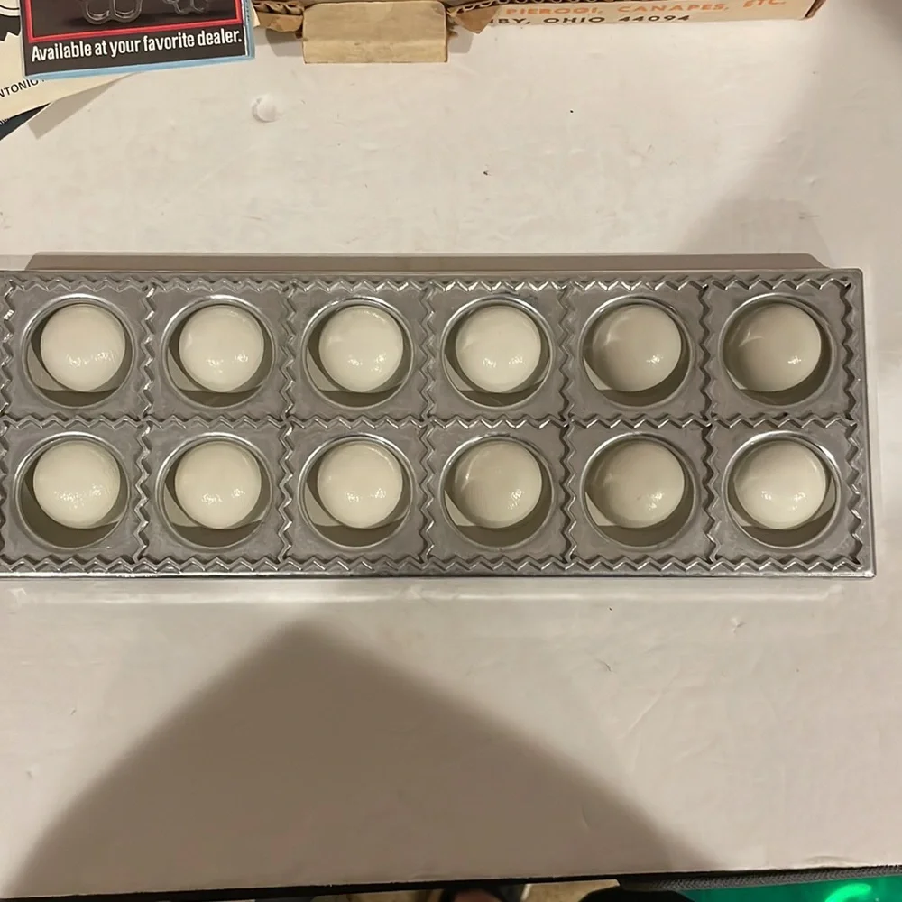Vintage Ravioli Maker - Picture 3 of 7